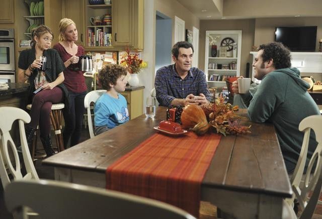 Modern Family - "Punkin Chunkin'" (2011)